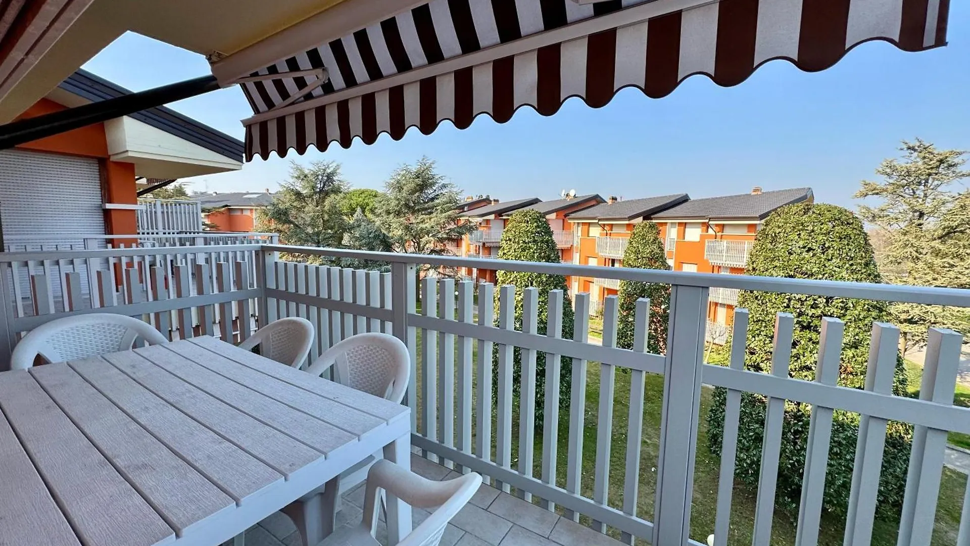 Premium Apartments Peschiera Peschiera del Garda 0*,