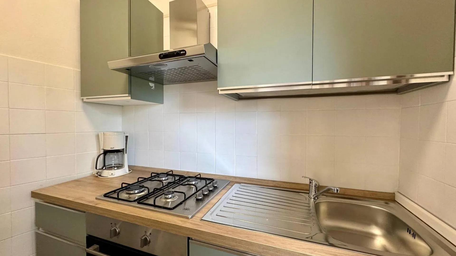 Premium Apartments Peschiera Peschiera del Garda 0*,  Italy